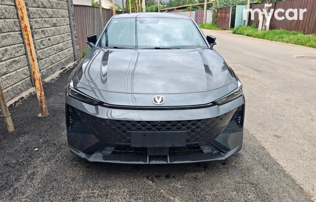 Changan UNI-V 2024