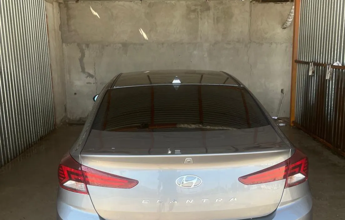 Hyundai Elantra 2018