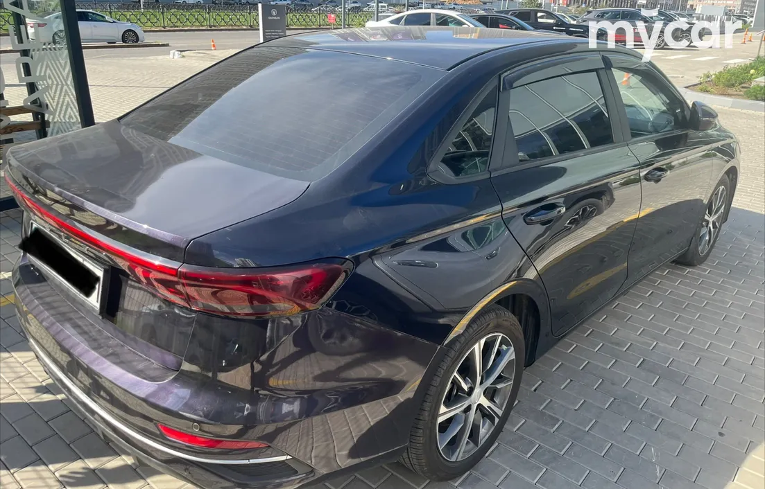 Geely Emgrand 2024