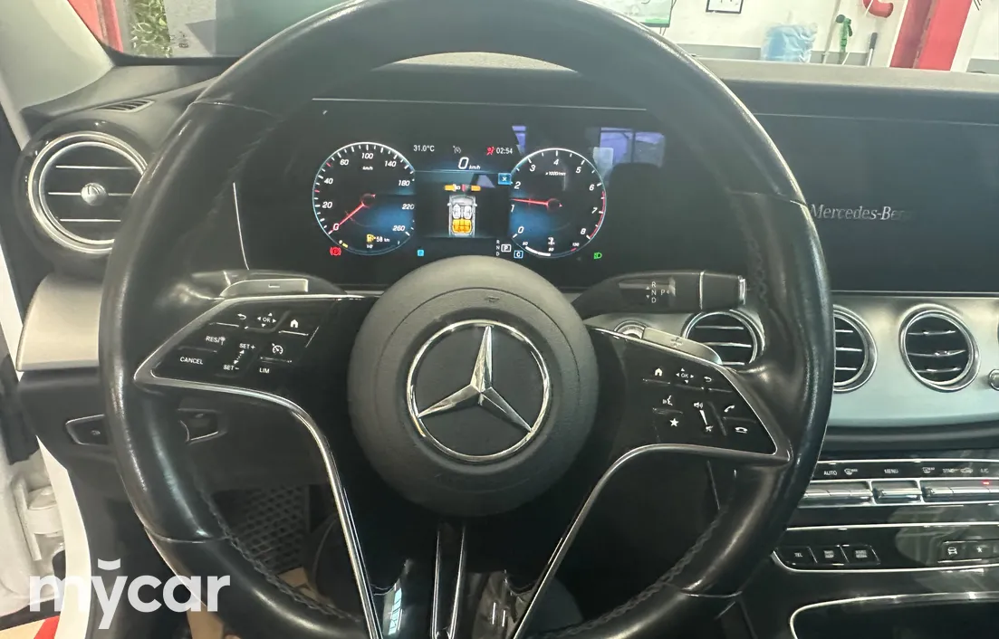 Mercedes-Benz E-Класс 2021