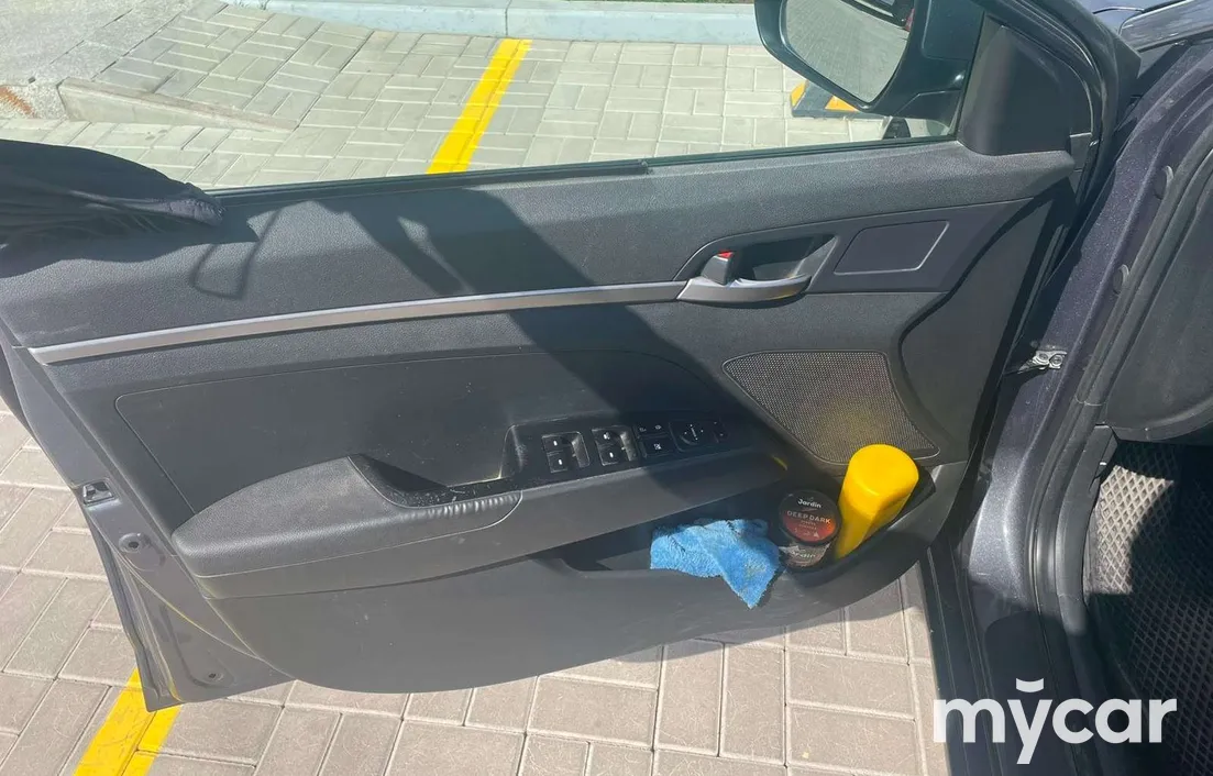 Hyundai Elantra 2020