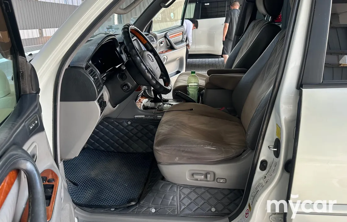 Lexus LX 2004