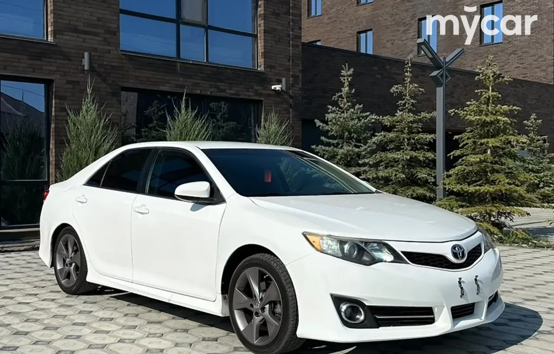 Toyota Camry 2014