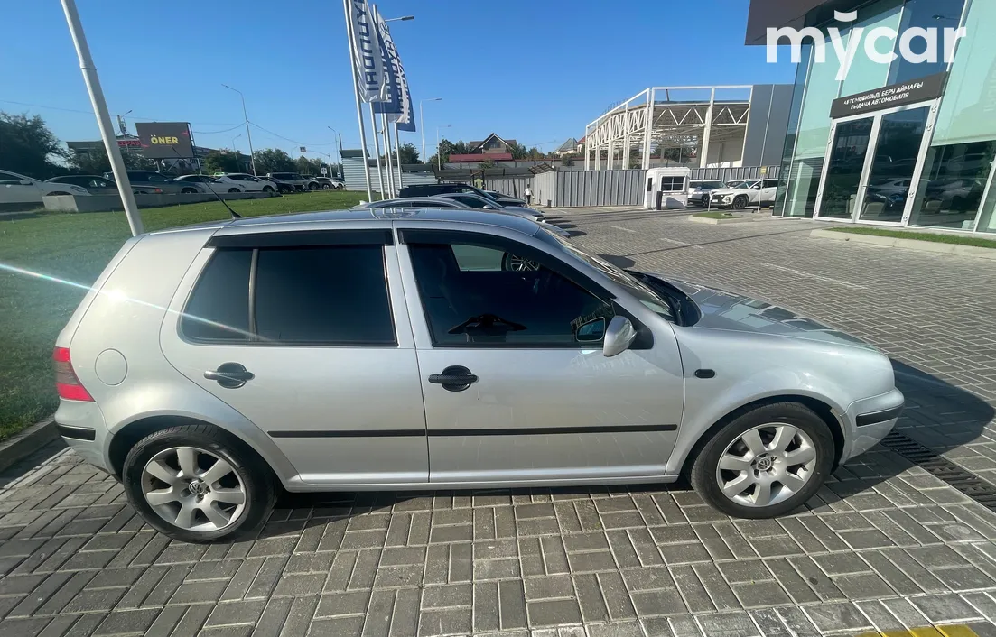 Volkswagen Golf 2003