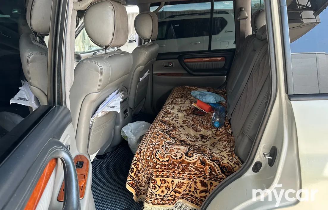 Lexus LX 2004