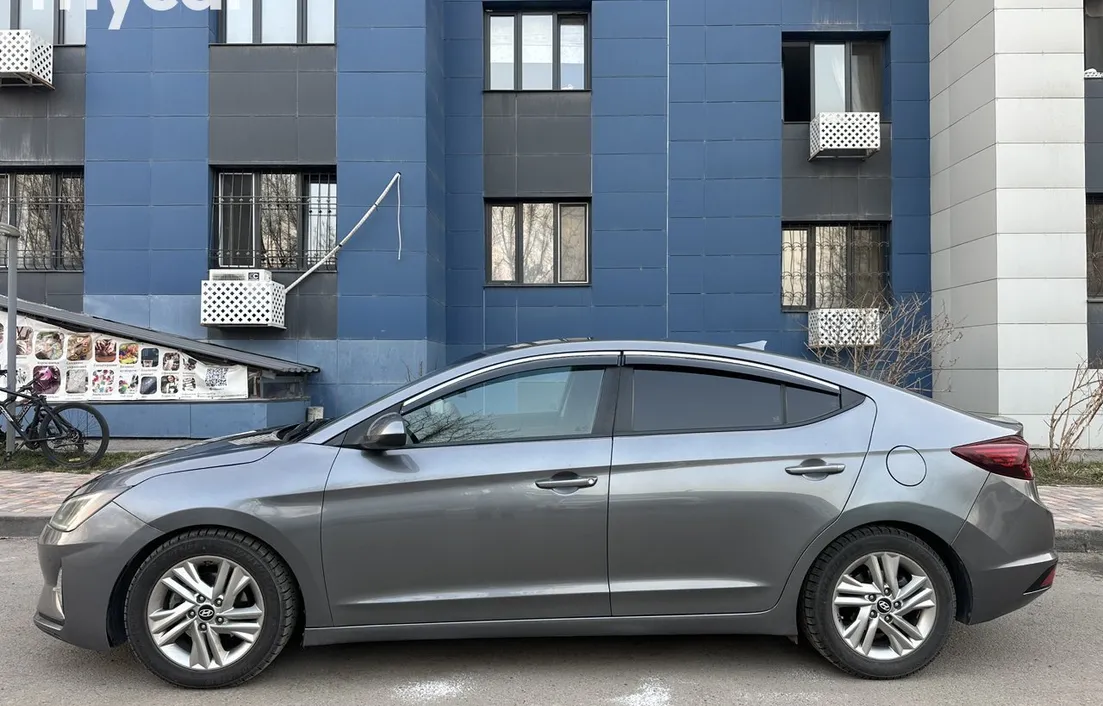 Hyundai Elantra 2019