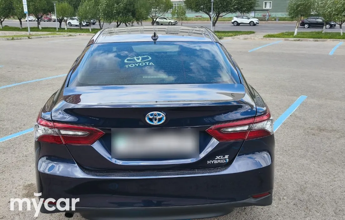 Toyota Camry 2021
