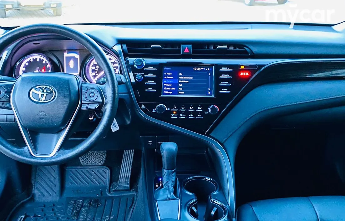 Toyota Camry 2019