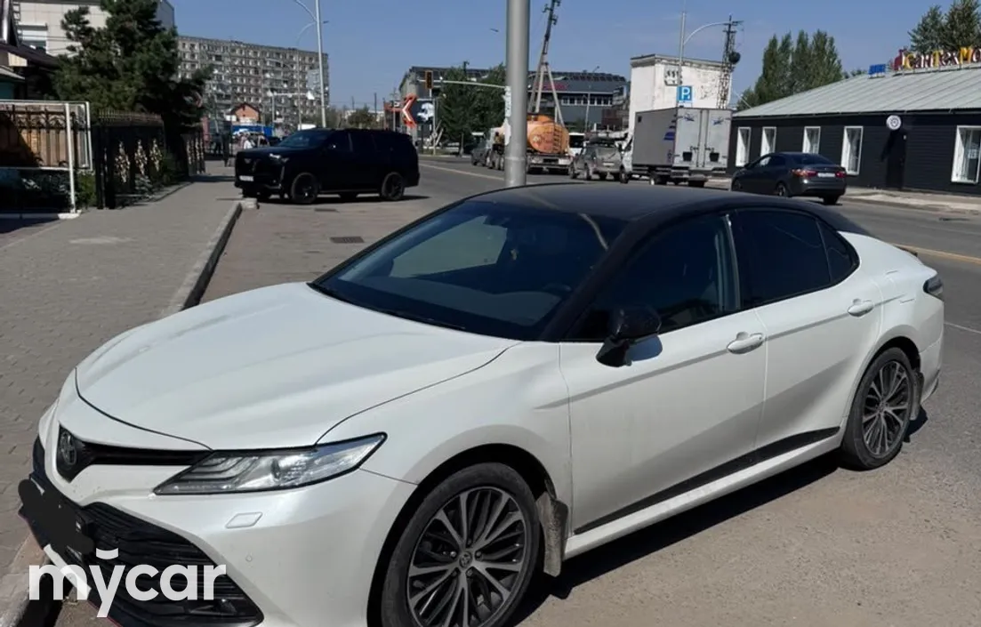 Toyota Camry 2020