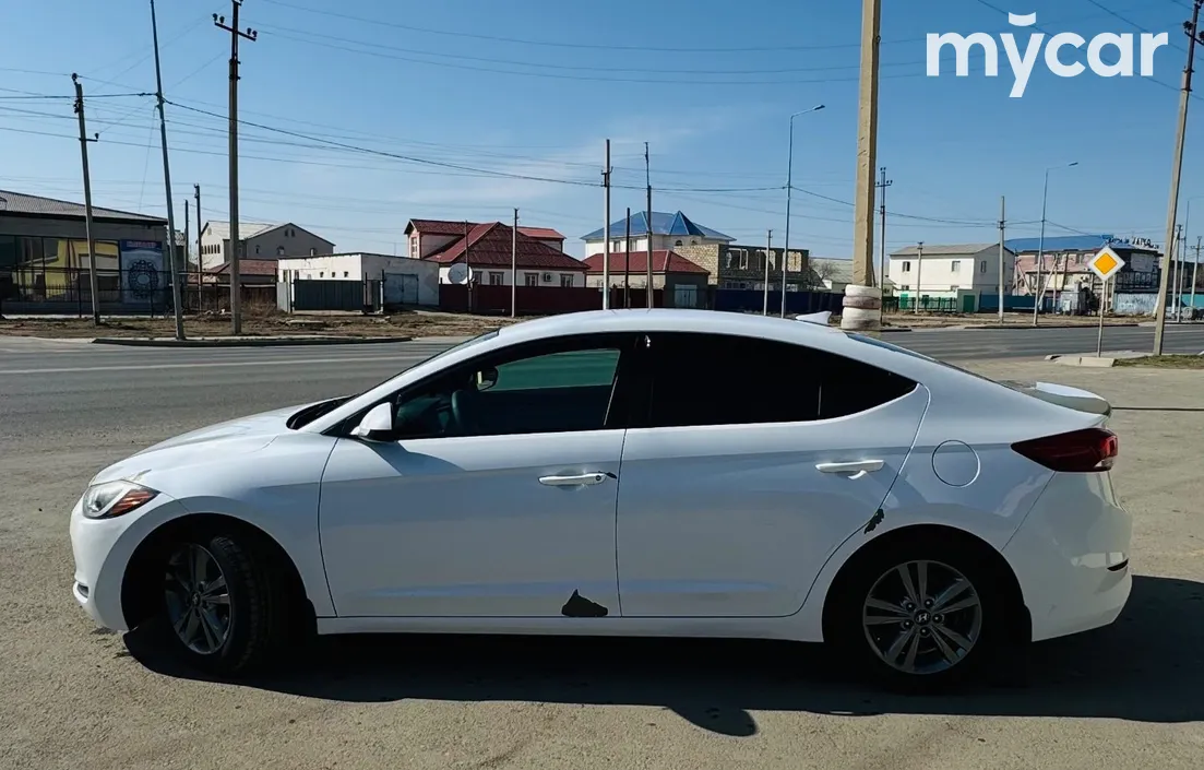 Hyundai Elantra 2017