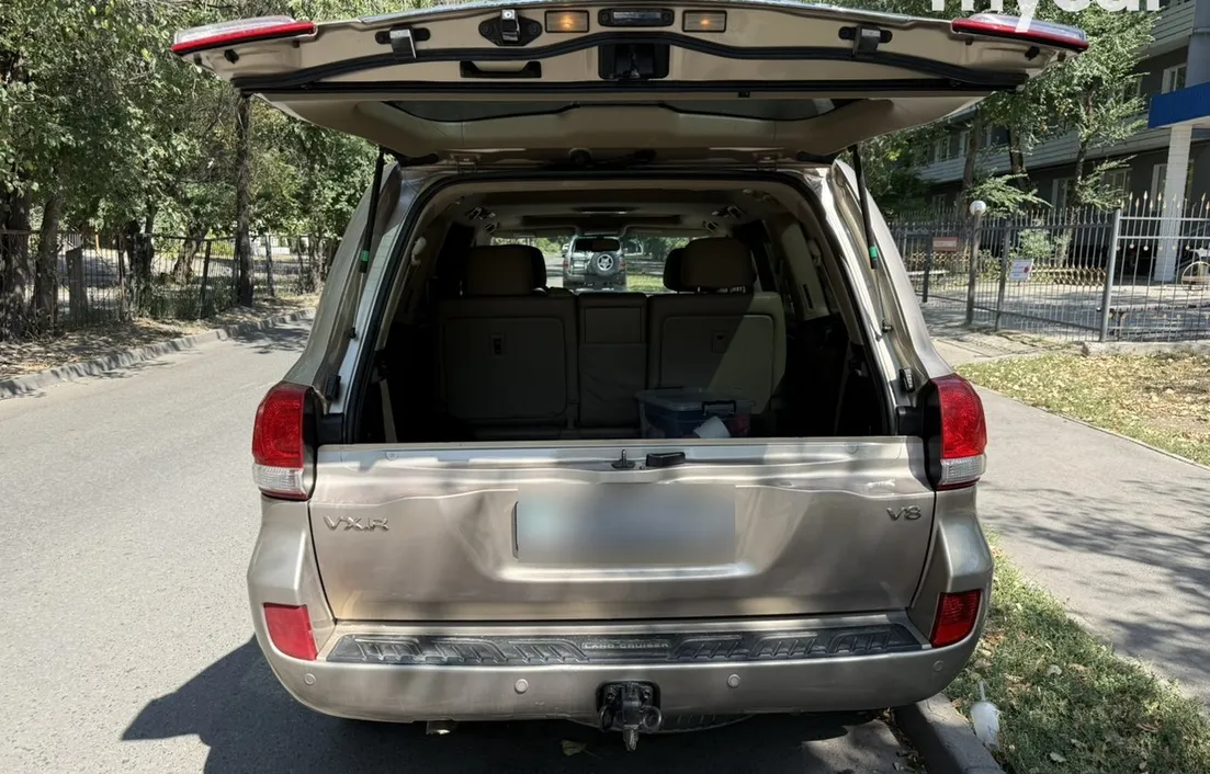 Toyota Land Cruiser 2008