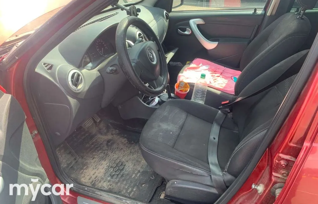Renault Sandero 2014