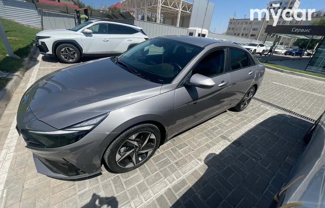 Hyundai Elantra 2023