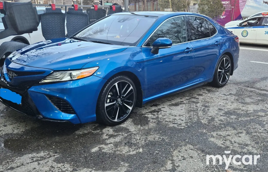 Toyota Camry 2019
