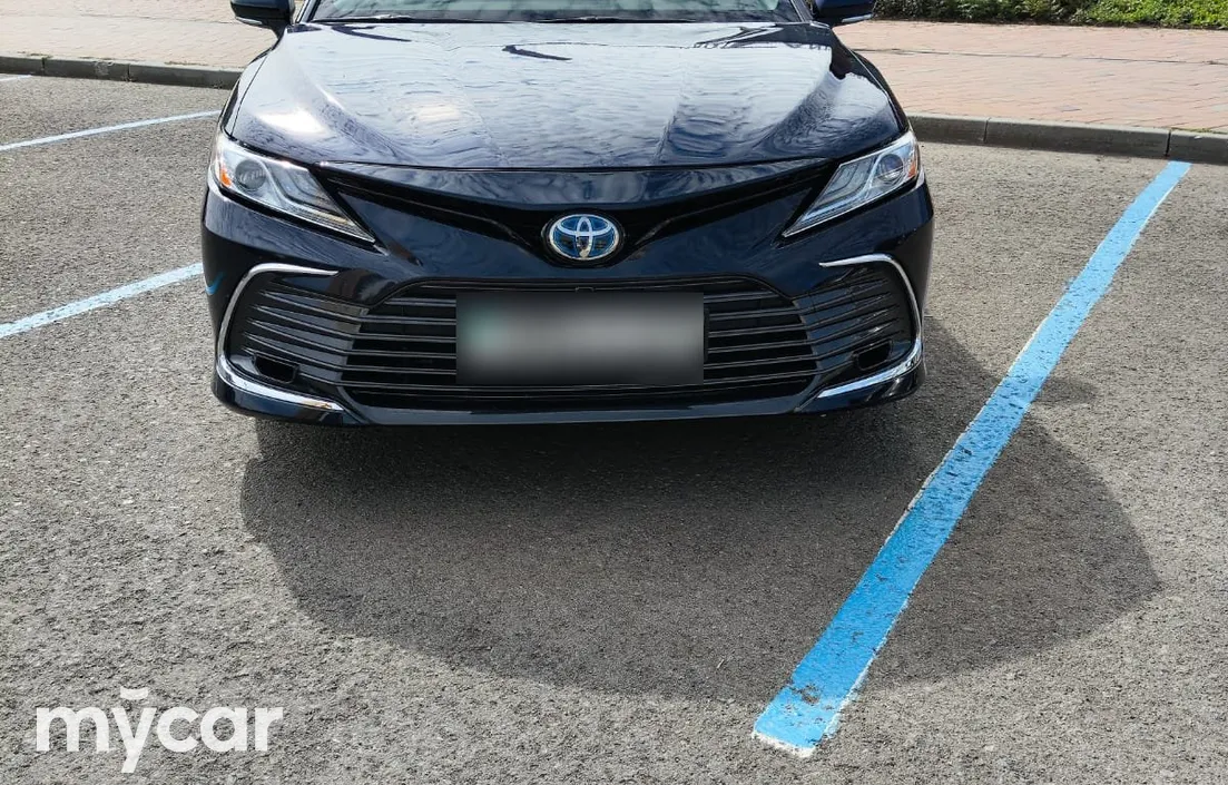 Toyota Camry 2021