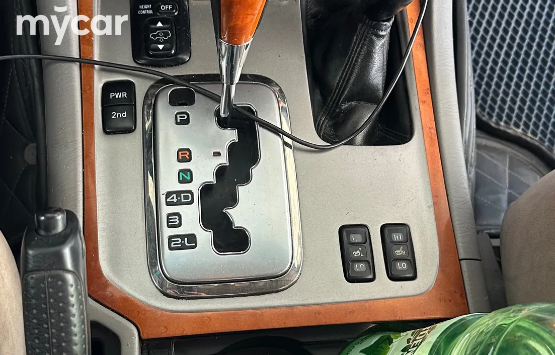 Lexus LX 2004