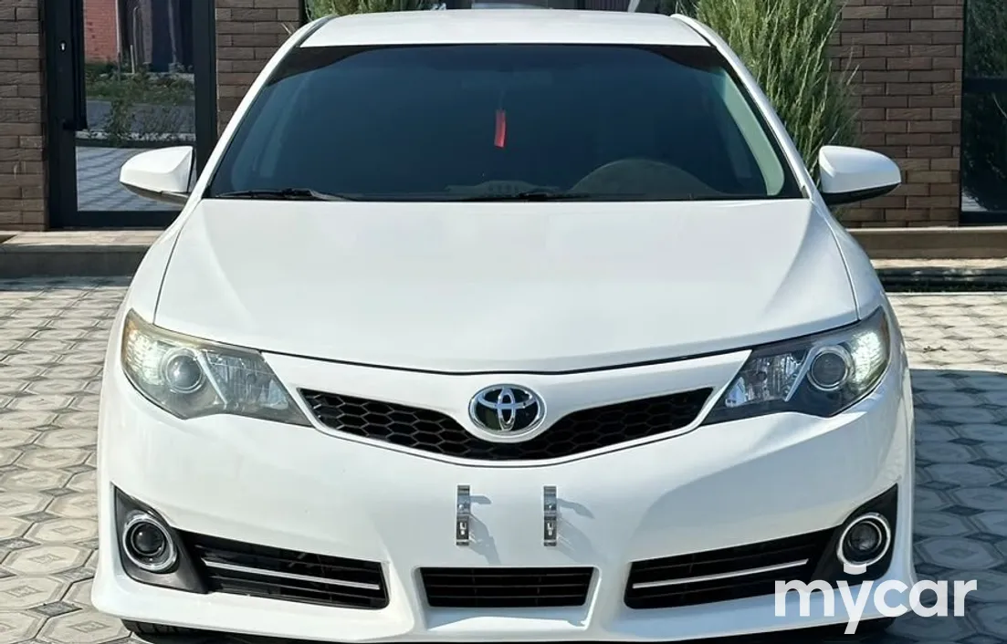 Toyota Camry 2014