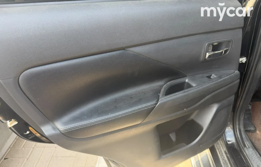 Mitsubishi Outlander 2013