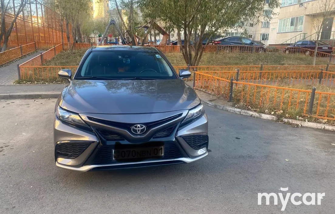 Toyota Camry 2021