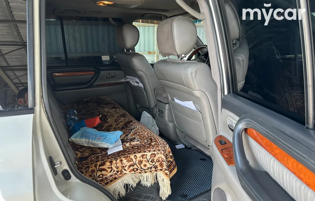 Lexus LX 2004