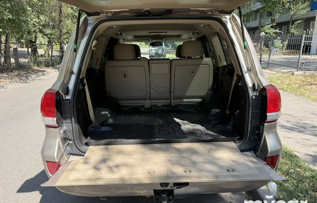 Toyota Land Cruiser 2008