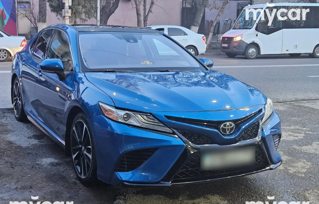 Toyota Camry 2019