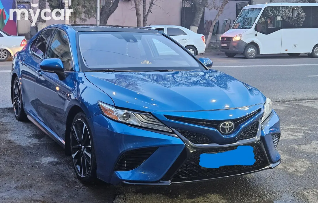 Toyota Camry 2019