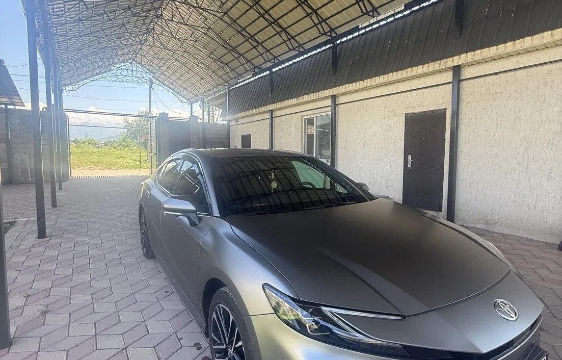 Toyota Camry 2025