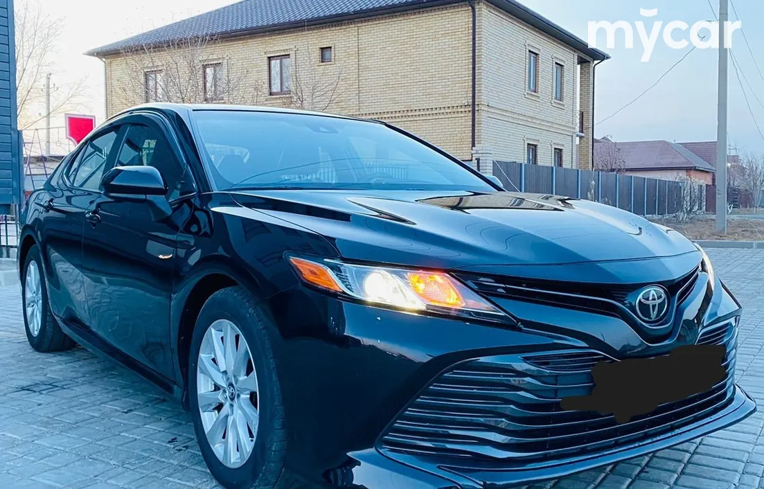 Toyota Camry 2019