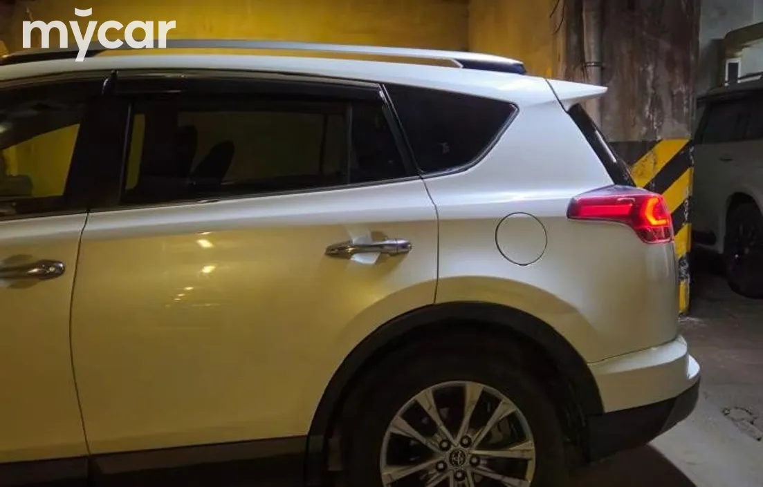 Toyota RAV4 2016