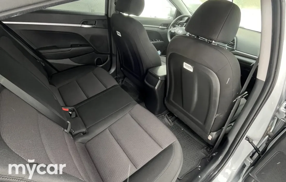 Hyundai Elantra 2020