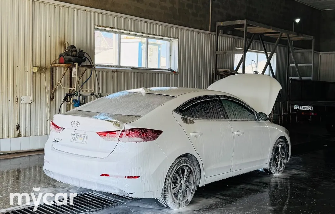 Hyundai Elantra 2017