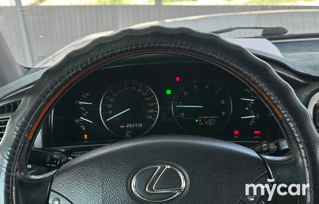 Lexus LX 2004