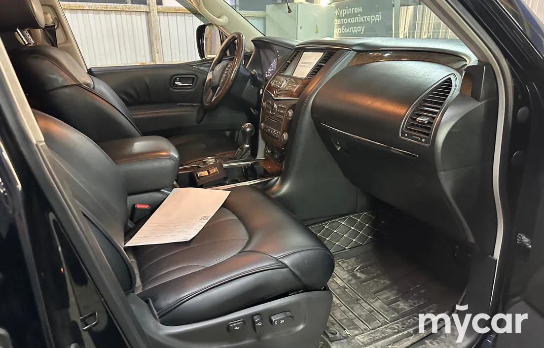 Infiniti QX56 2011