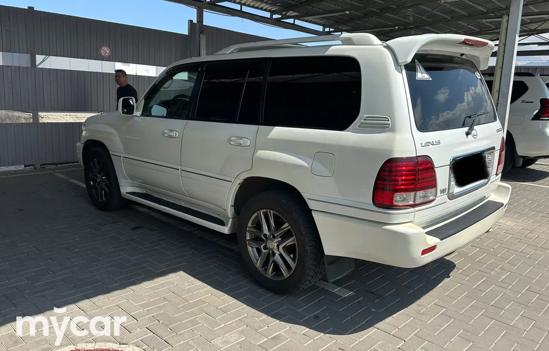 Lexus LX 2004