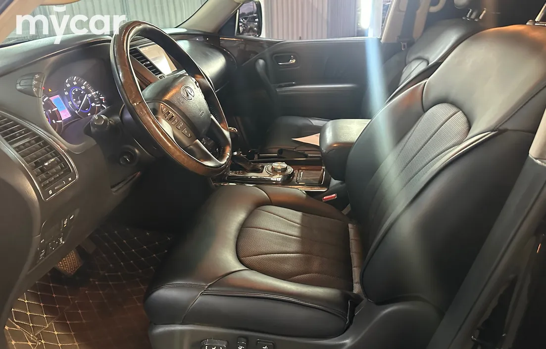 Infiniti QX56 2011