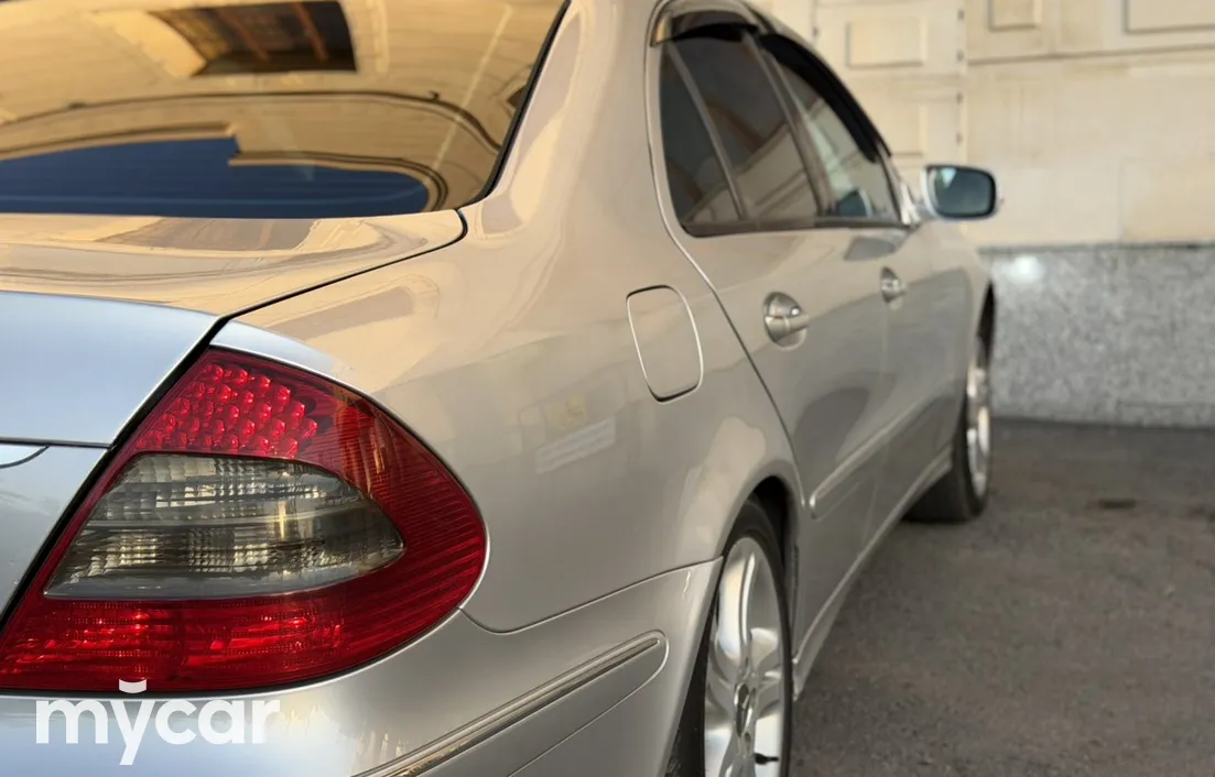 Mercedes-Benz E-Класс 2008