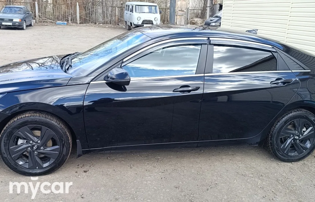 Hyundai Elantra 2023