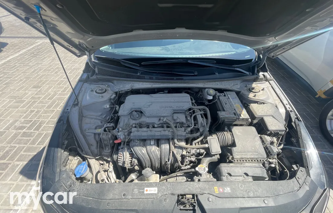 Hyundai Elantra 2023