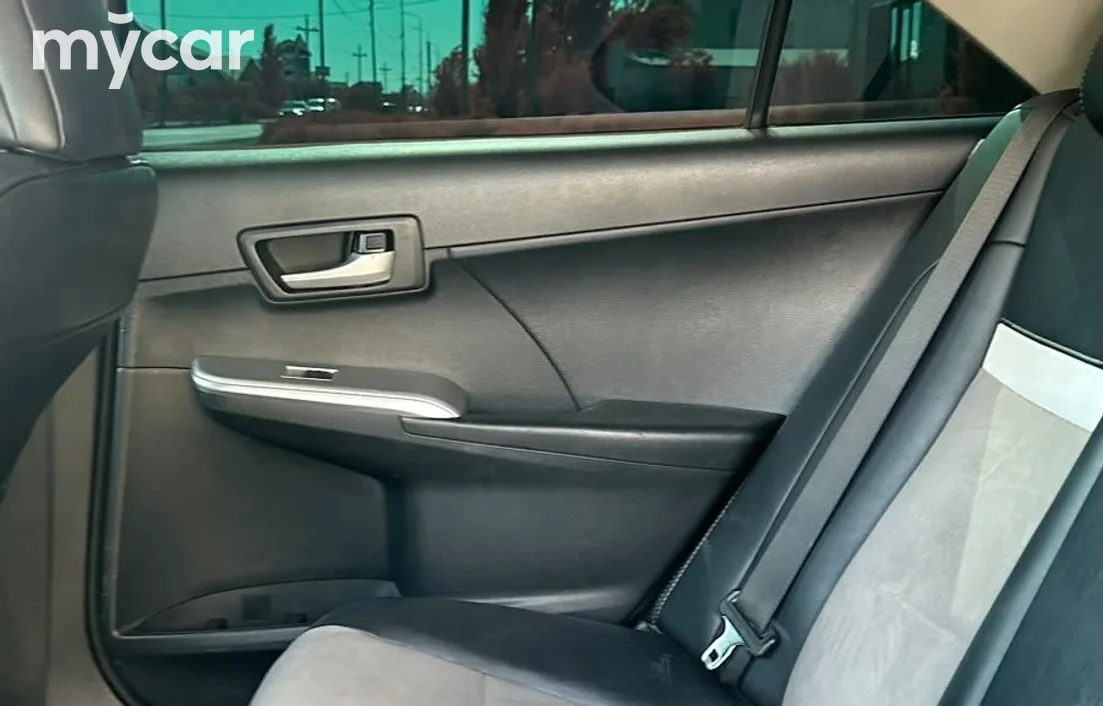 Toyota Camry 2014