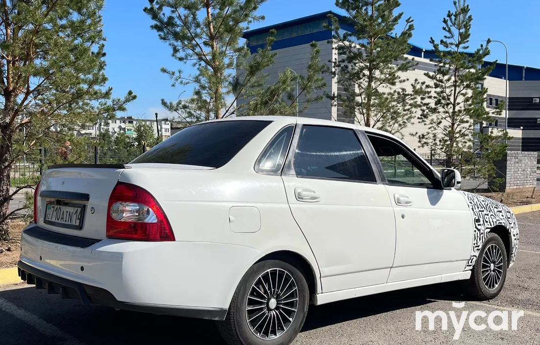 LADA Priora 2012
