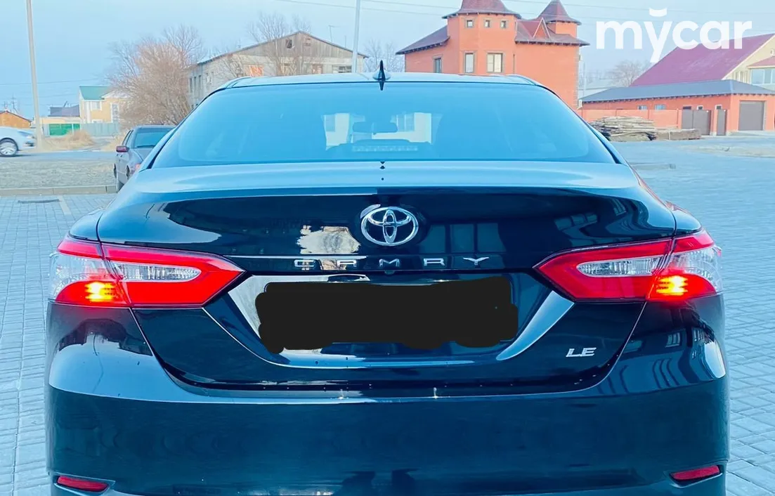Toyota Camry 2019