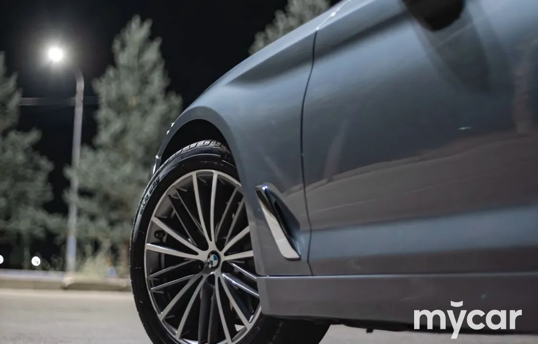 BMW 5 серия 2019