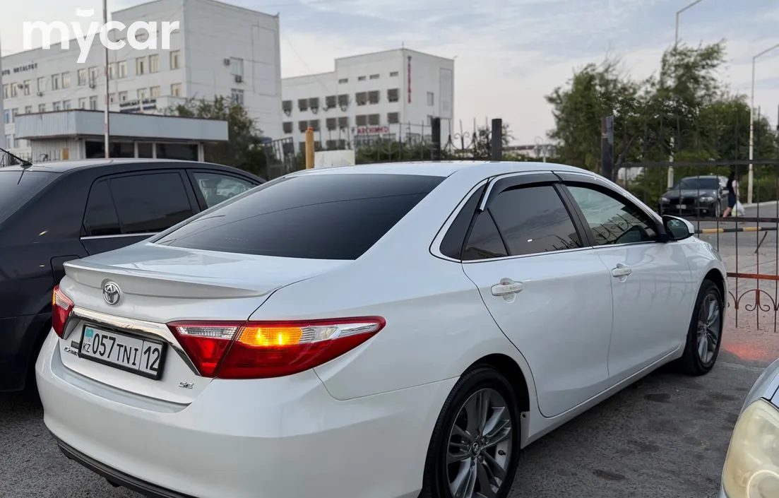 Toyota Camry 2016