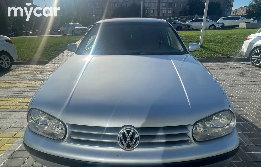 Volkswagen Golf 2003