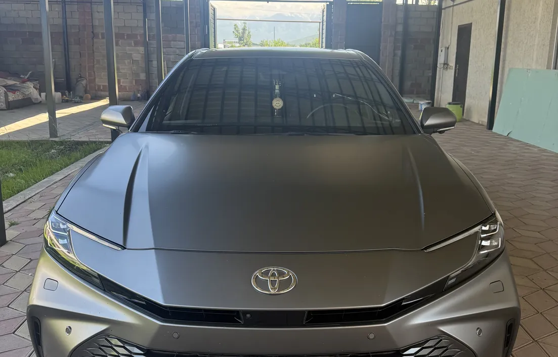 Toyota Camry 2025