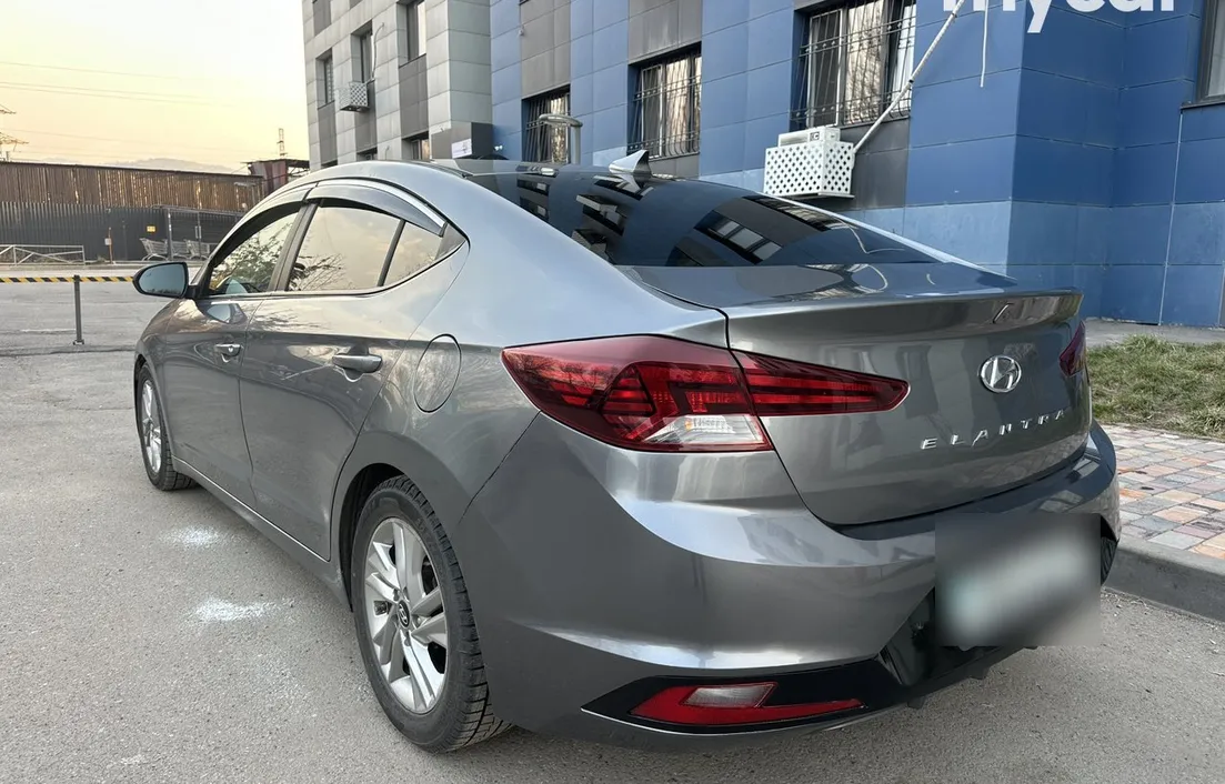 Hyundai Elantra 2019