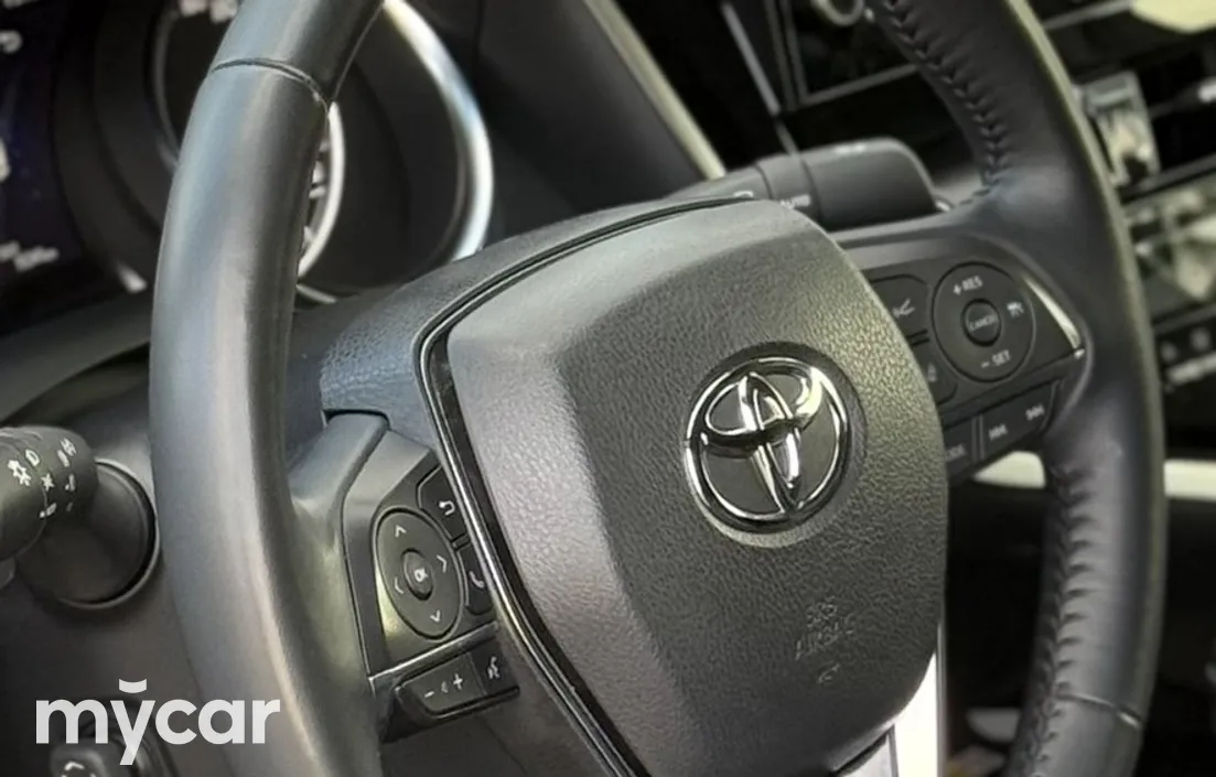 Toyota Camry 2023