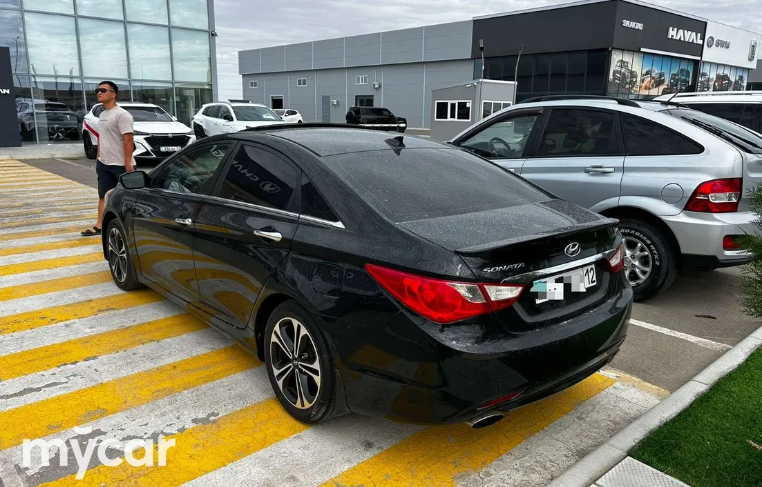 Hyundai Sonata 2012
