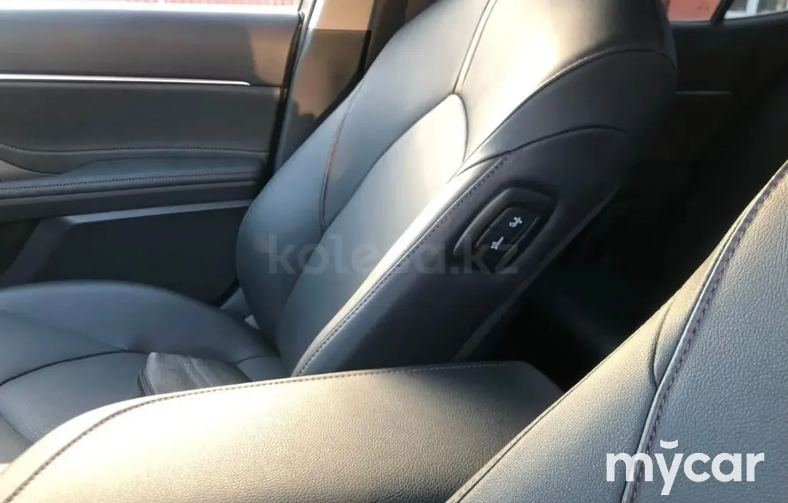 Toyota Camry 2023